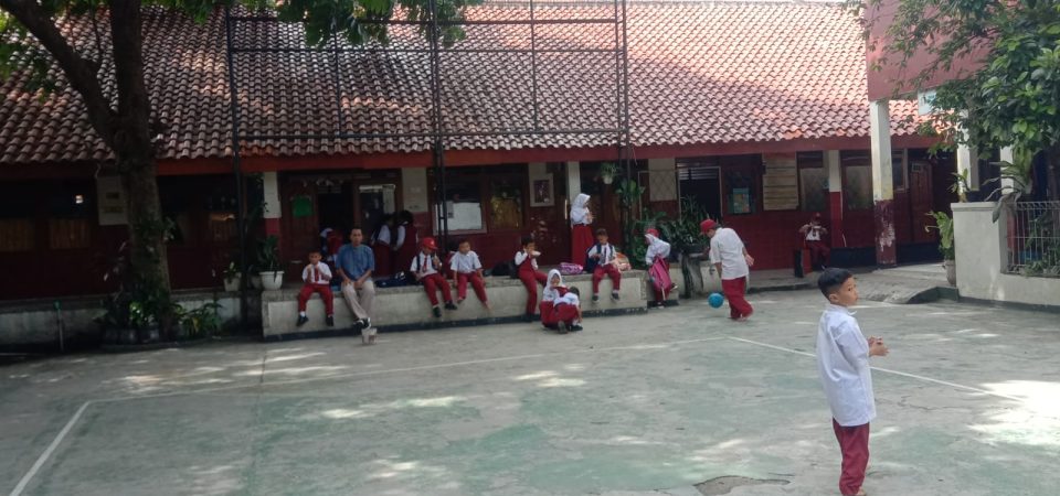 Orang Tua Murid Sekolah Dasar Negeri Menjerit Harus Merogo Kantongnya Dalam Dalam